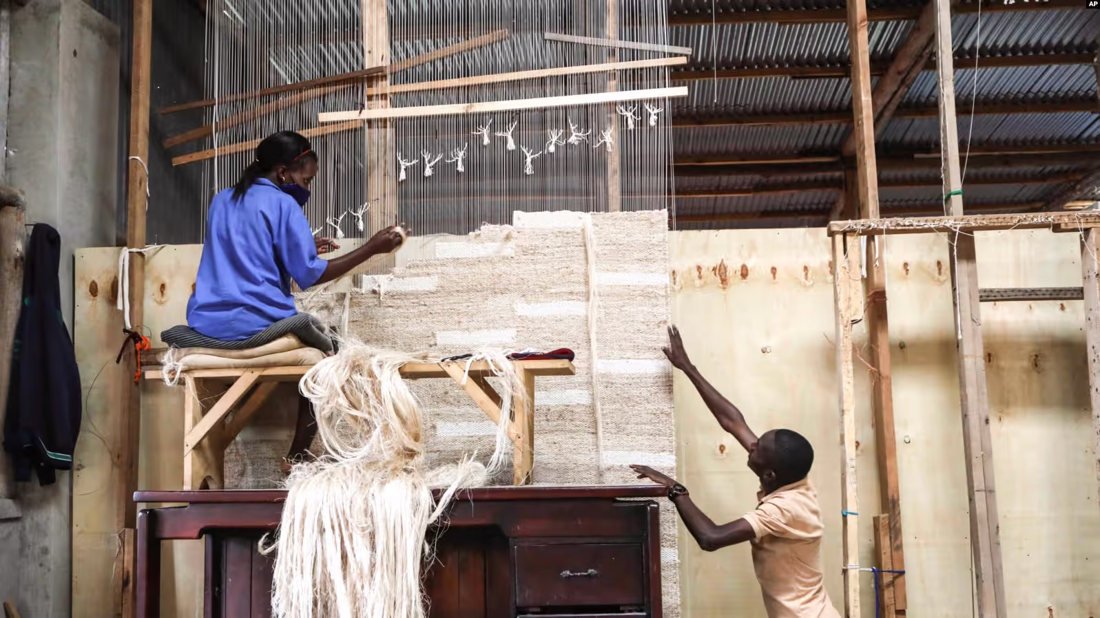 Ugandan Business Recycles Banana Fiber for Textiles